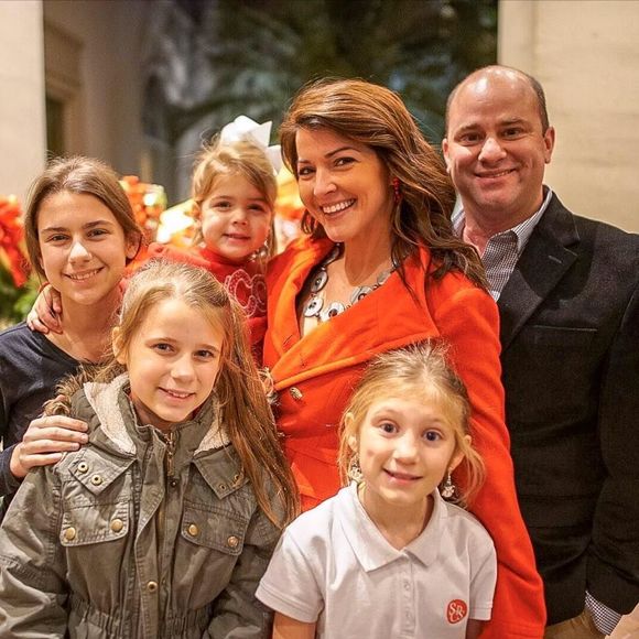 Meet your Posher, Stephanie - Picture 1 of 1